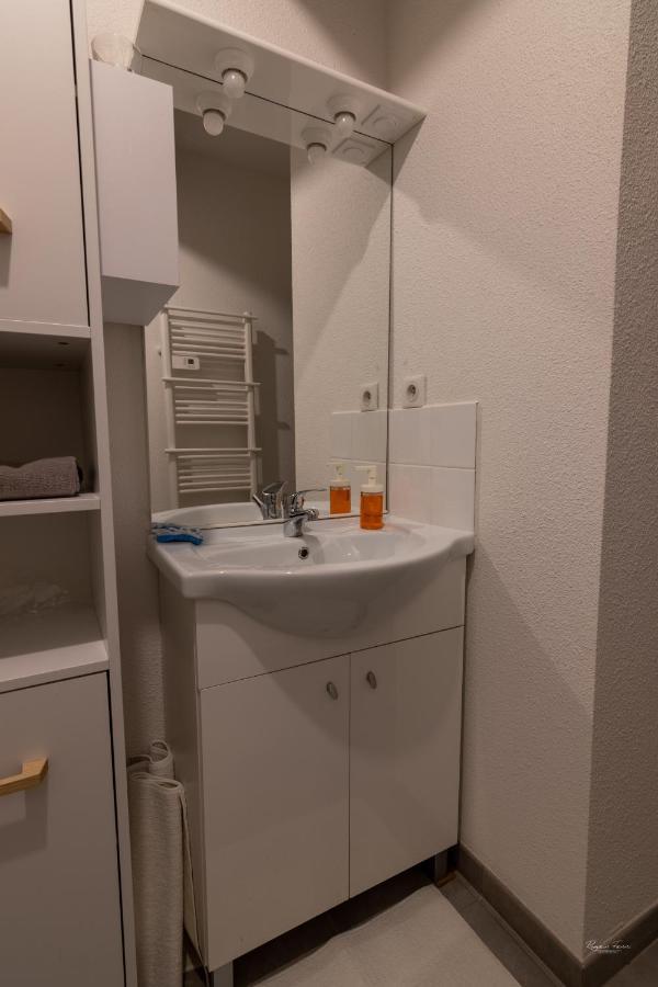 Magnifique Appartement Renove Dans Residence Saumur Exterior foto